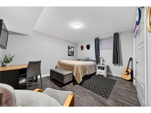 57 Cutting Drive, Elora, ON - Indoor Photo Showing Bedroom