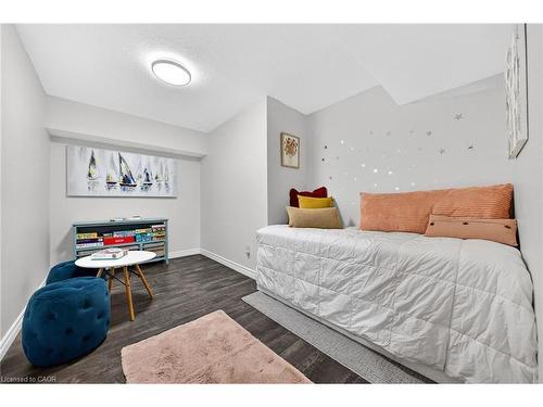 57 Cutting Drive, Elora, ON - Indoor Photo Showing Bedroom