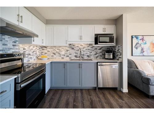 212 Red Clover Court, Kitchener, ON - Indoor Photo Showing Kitchen With Stainless Steel Kitchen With Double Sink