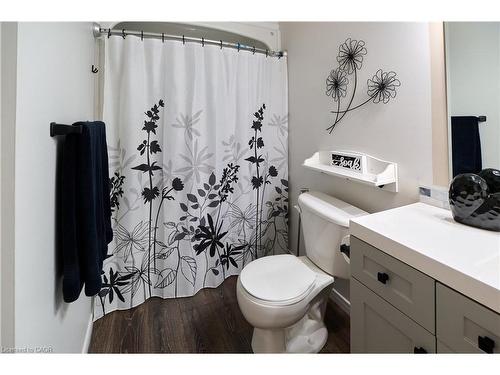 212 Red Clover Court, Kitchener, ON - Indoor Photo Showing Bathroom
