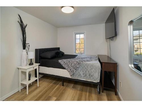 212 Red Clover Court, Kitchener, ON - Indoor Photo Showing Bedroom