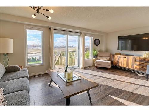212 Red Clover Court, Kitchener, ON - Indoor Photo Showing Living Room