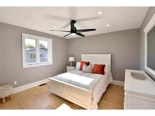 796 Highway 6, Haldimand County, ON - Indoor Photo Showing Bedroom