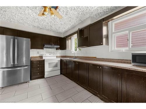 50 Apache Trail, Toronto, ON - Indoor Photo Showing Kitchen