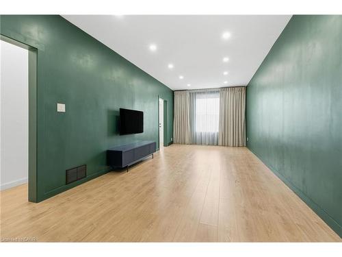 273 Robert Street, Hamilton, ON - Indoor Photo Showing Other Room