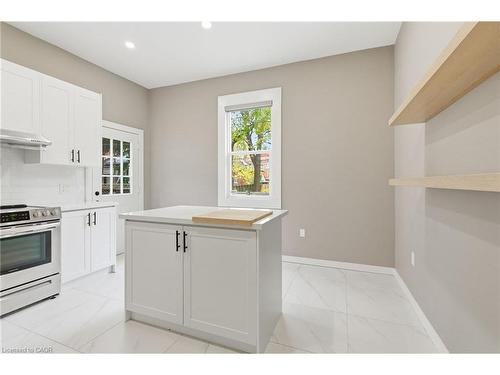 273 Robert Street, Hamilton, ON - Indoor Photo Showing Kitchen