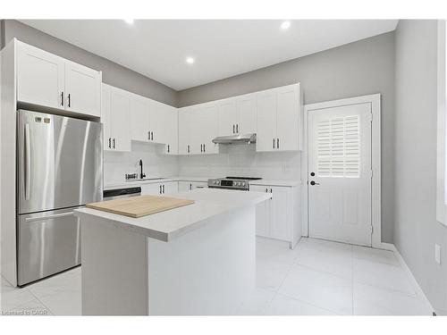 273 Robert Street, Hamilton, ON - Indoor Photo Showing Kitchen