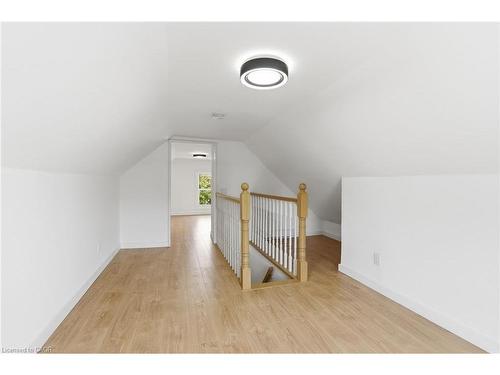 273 Robert Street, Hamilton, ON - Indoor Photo Showing Other Room