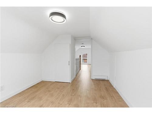 273 Robert Street, Hamilton, ON - Indoor Photo Showing Other Room