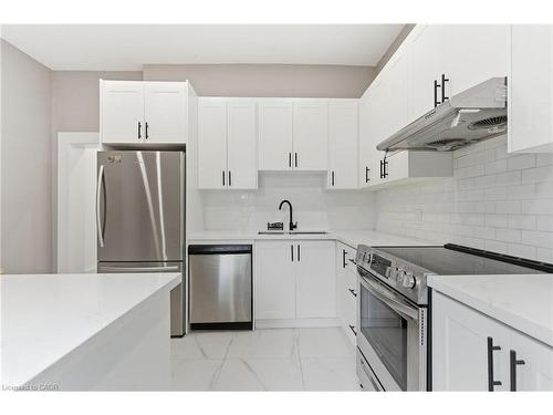 273 Robert Street, Hamilton, ON - Indoor Photo Showing Kitchen With Upgraded Kitchen