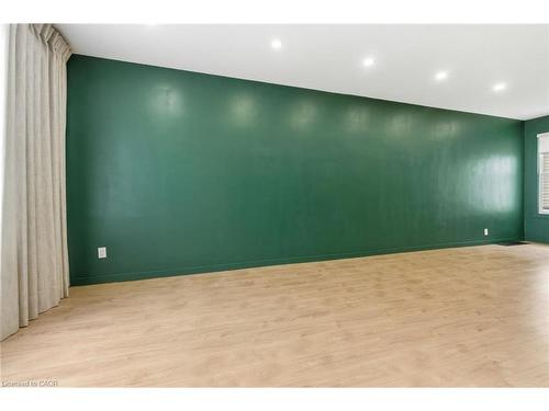 273 Robert Street, Hamilton, ON - Indoor Photo Showing Other Room