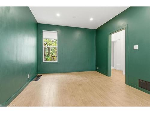273 Robert Street, Hamilton, ON - Indoor Photo Showing Other Room