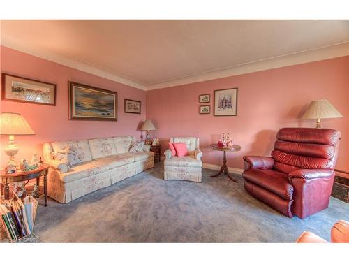 78 Dudhope Avenue, Cambridge, ON - Indoor Photo Showing Living Room