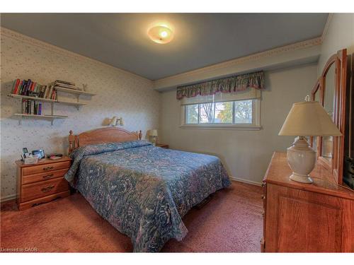 78 Dudhope Avenue, Cambridge, ON - Indoor Photo Showing Bedroom
