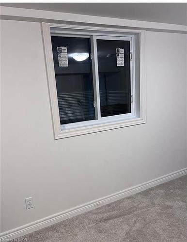 B-355 34Th Street, Hamilton, ON - Indoor Photo Showing Other Room