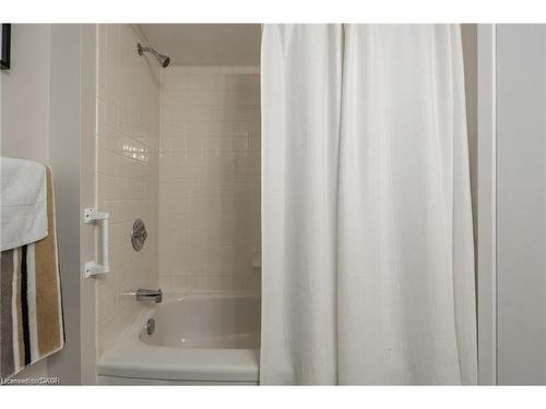 B-355 34Th Street, Hamilton, ON - Indoor Photo Showing Bathroom