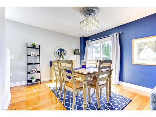 39 Karalee Crescent, Cambridge, ON - Indoor Photo Showing Dining Room
