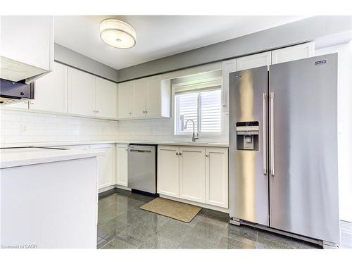 39 Karalee Crescent, Cambridge, ON - Indoor Photo Showing Kitchen
