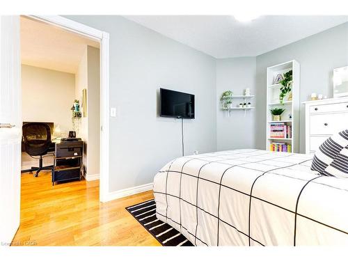 39 Karalee Crescent, Cambridge, ON - Indoor Photo Showing Bedroom