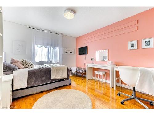 39 Karalee Crescent, Cambridge, ON - Indoor Photo Showing Bedroom