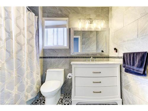 39 Karalee Crescent, Cambridge, ON - Indoor Photo Showing Bathroom