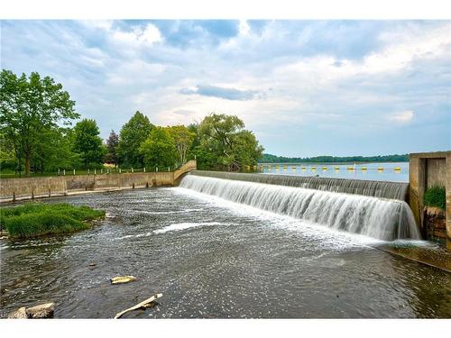 39 Karalee Crescent, Cambridge, ON - Outdoor