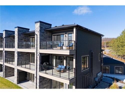206-253 Crescent Bay Lane, Huntsville, ON - Outdoor With Balcony
