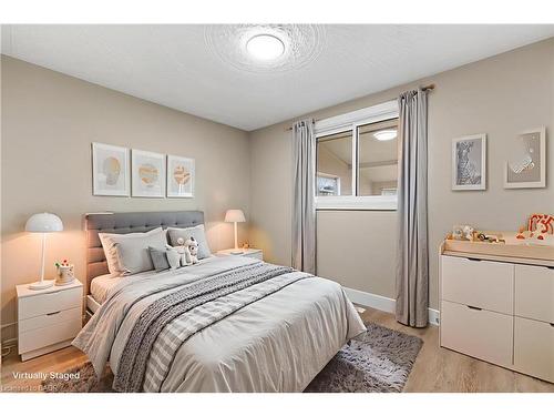 58 Selkirk Drive, Kitchener, ON - Indoor Photo Showing Bedroom