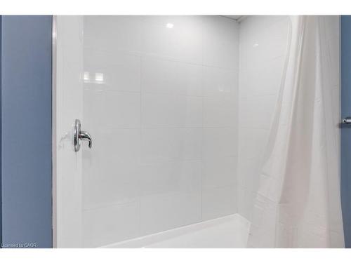 58 Selkirk Drive, Kitchener, ON - Indoor Photo Showing Bathroom