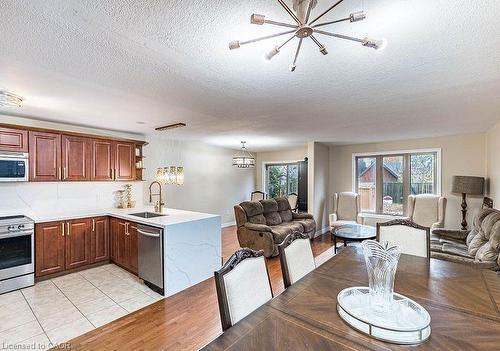 22 Jones Street, Hamilton, ON - Indoor Photo Showing Other Room