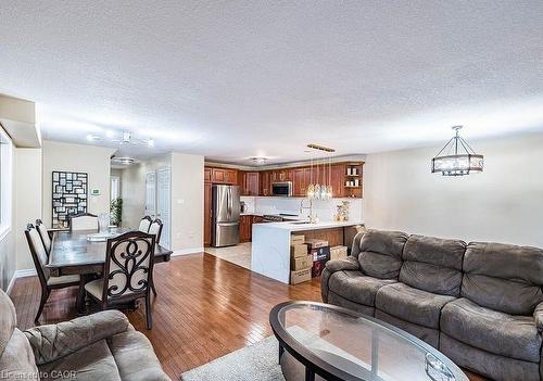 22 Jones Street, Hamilton, ON - Indoor Photo Showing Living Room