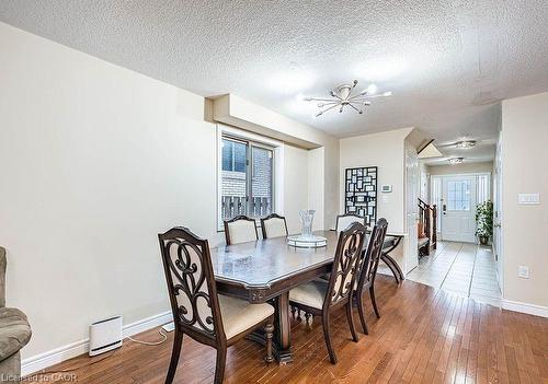 22 Jones Street, Hamilton, ON - Indoor Photo Showing Dining Room