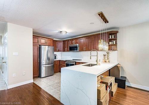 22 Jones Street, Hamilton, ON - Indoor Photo Showing Kitchen