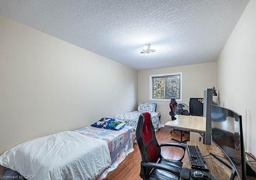 22 Jones Street, Hamilton, ON - Indoor Photo Showing Other Room