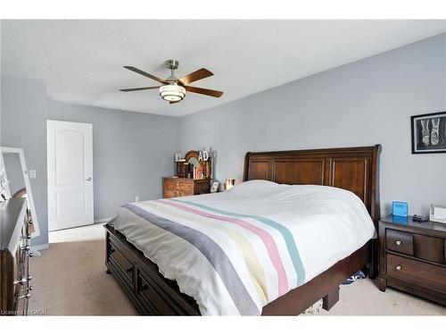 41-710 Spring Gardens Road, Burlington, ON - Indoor Photo Showing Bedroom