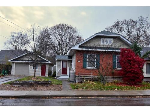 32 Matilda Street S, Dundas, ON - Outdoor With Facade
