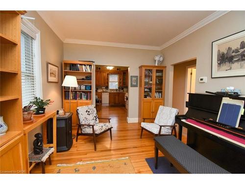 32 Matilda Street S, Dundas, ON - Indoor