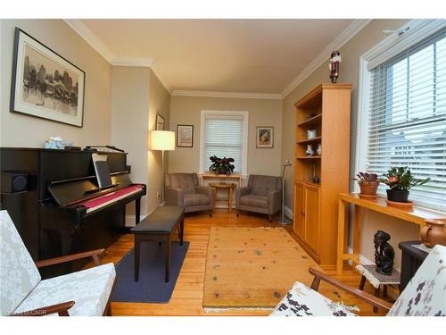 32 Matilda Street S, Dundas, ON - Indoor