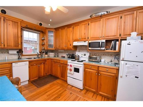 32 Matilda Street S, Dundas, ON - Indoor Photo Showing Kitchen With Double Sink