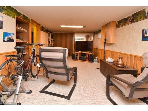 32 Matilda Street S, Dundas, ON - Indoor