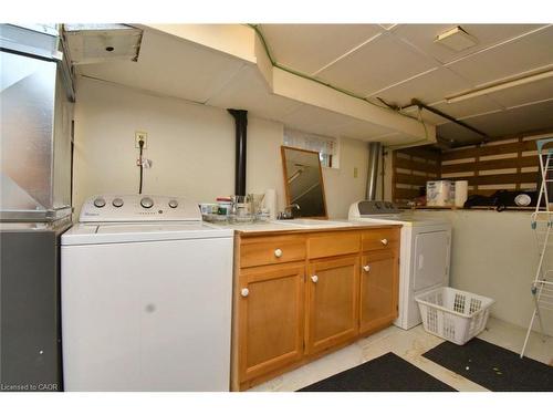 32 Matilda Street S, Dundas, ON - Indoor Photo Showing Laundry Room