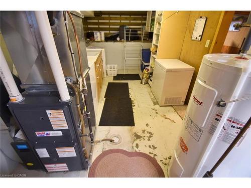 32 Matilda Street S, Dundas, ON - Indoor