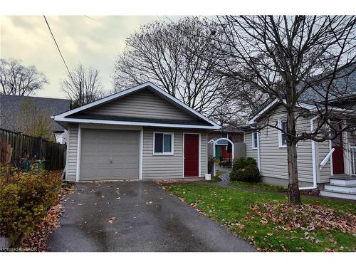 32 Matilda Street S, Dundas, ON - Outdoor With Facade