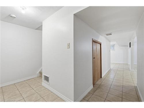 1894 Main Street E, Hamilton, ON - Indoor Photo Showing Other Room