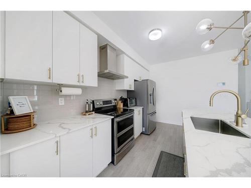 1264 Chee Chee Landing, Milton, ON - Indoor Photo Showing Kitchen