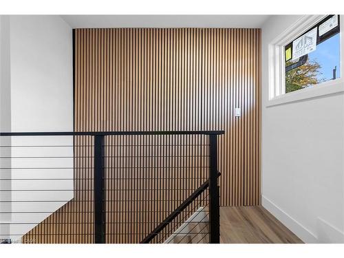 39 Grandfield Street, Hamilton, ON - Indoor Photo Showing Other Room