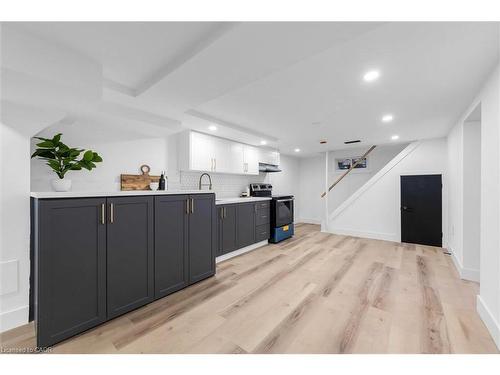 39 Grandfield Street, Hamilton, ON - Indoor