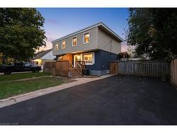 24 Eaton Place  Hamilton, ON L8H 1N7