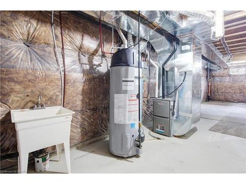 49 Malcolm Crescent, Haldimand, ON - Indoor Photo Showing Basement