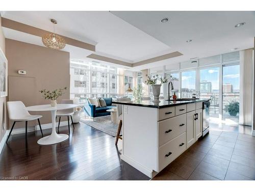 804-360 Pearl Street, Burlington, ON - Indoor